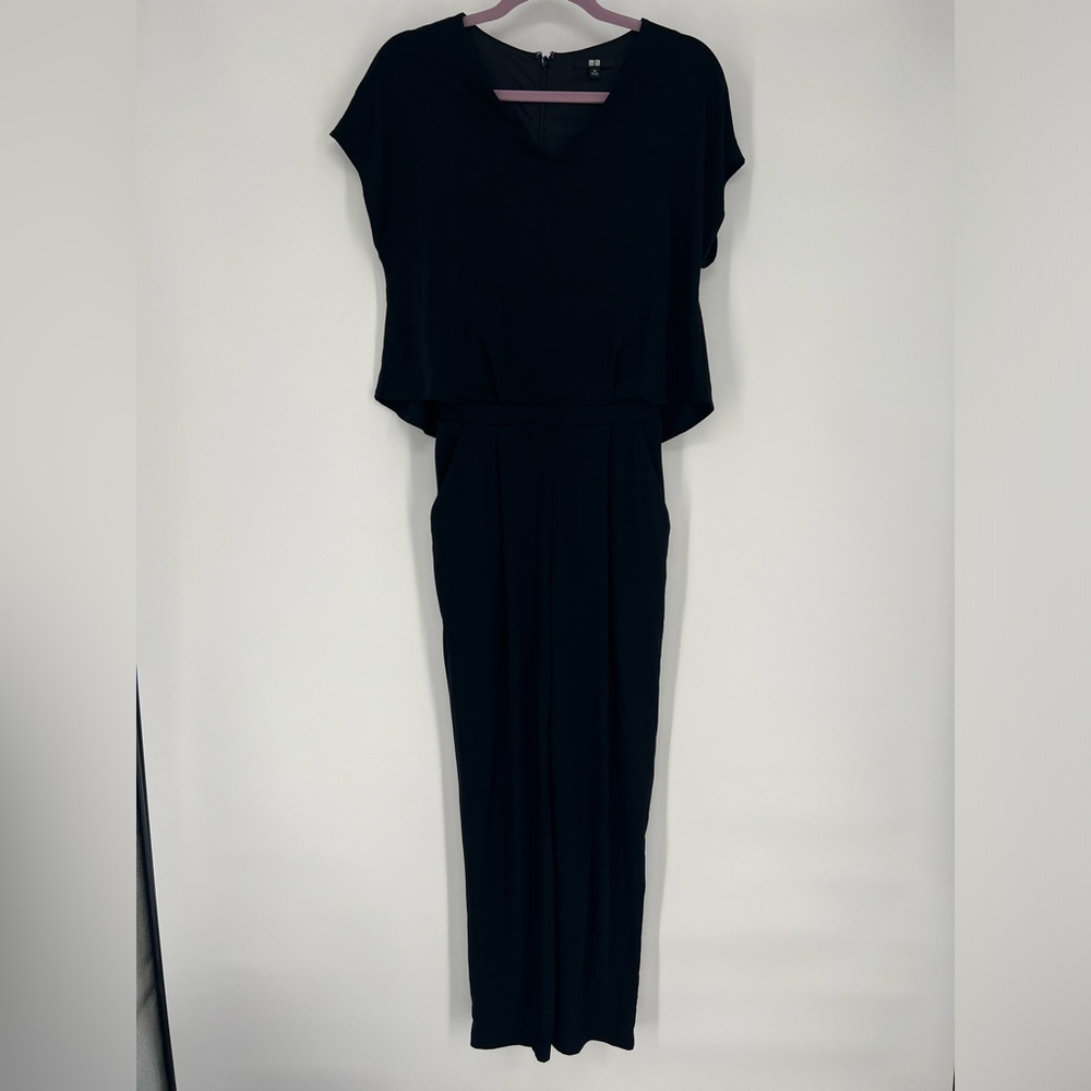 UNIQLO BLACK JUMPSUIT